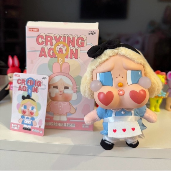 Pop Mart Crying Again Series “She’s Alice” Vinyl Face Plush Pendant - Picture 1 of 4